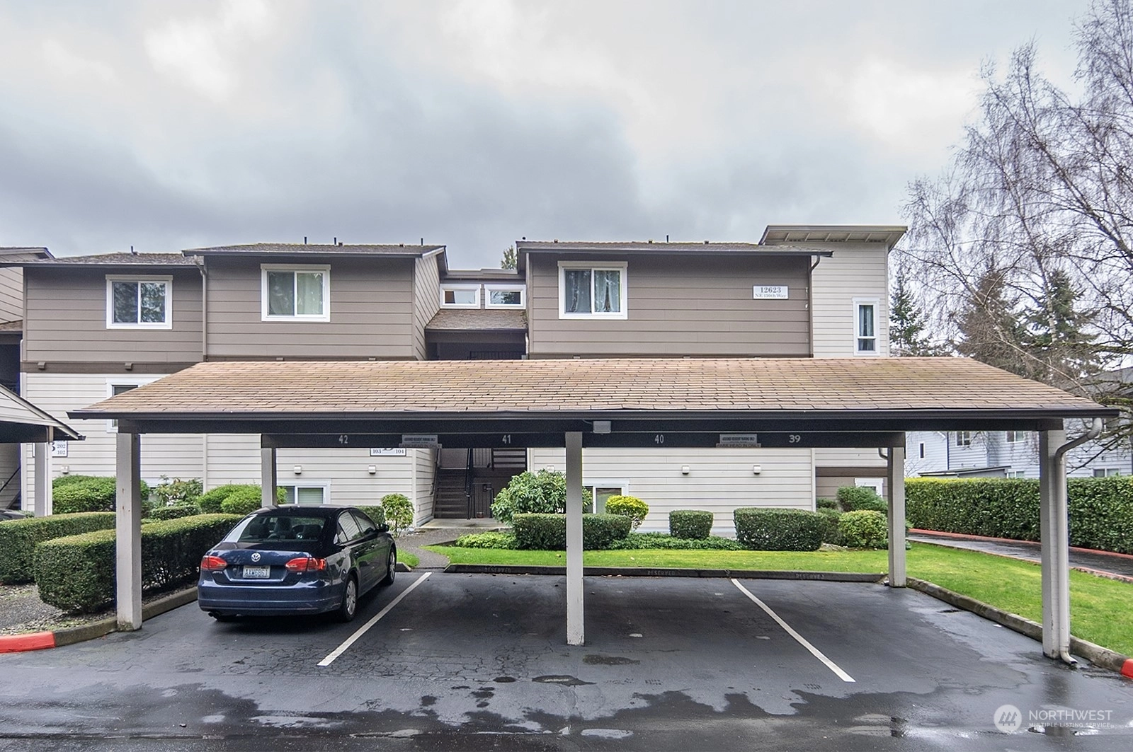 Falcon Ridge Condos For Sale at Falcon Ridge in Kirkland, WA Wicklund