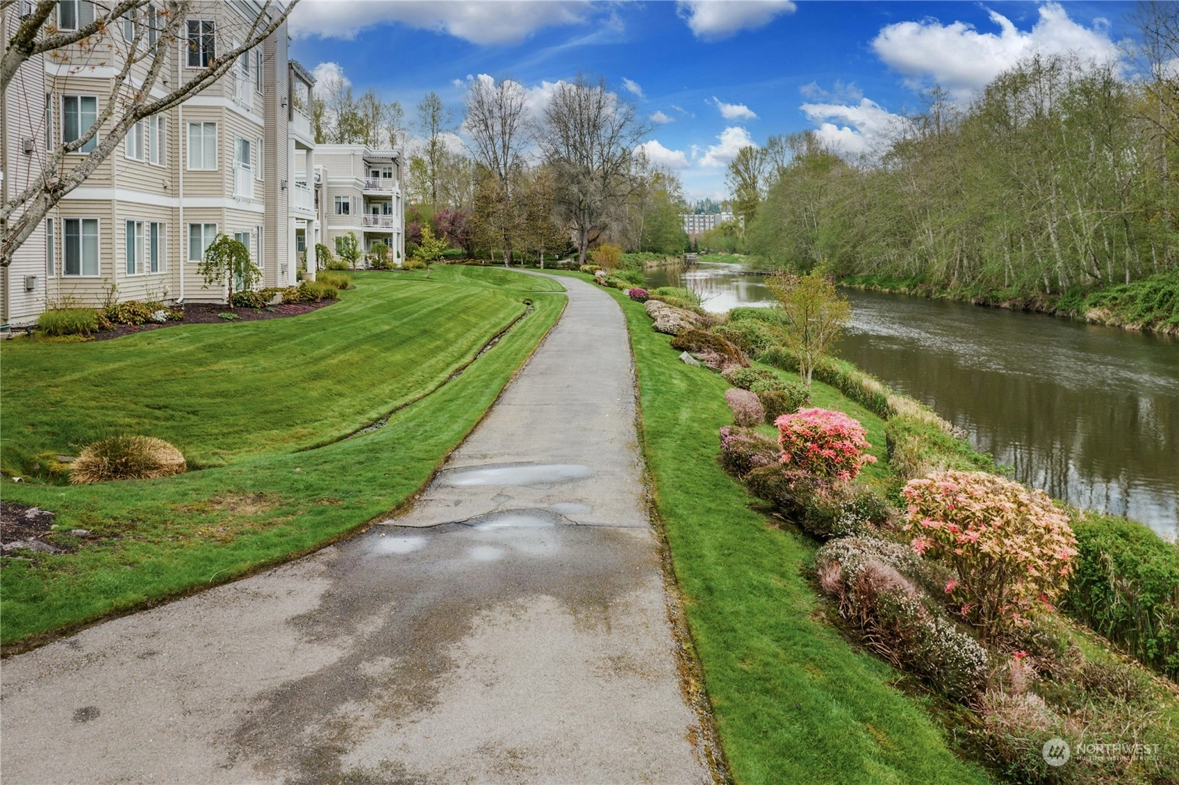 Riverfront Landing Condos For Sale at Riverfront Landing in Bothell