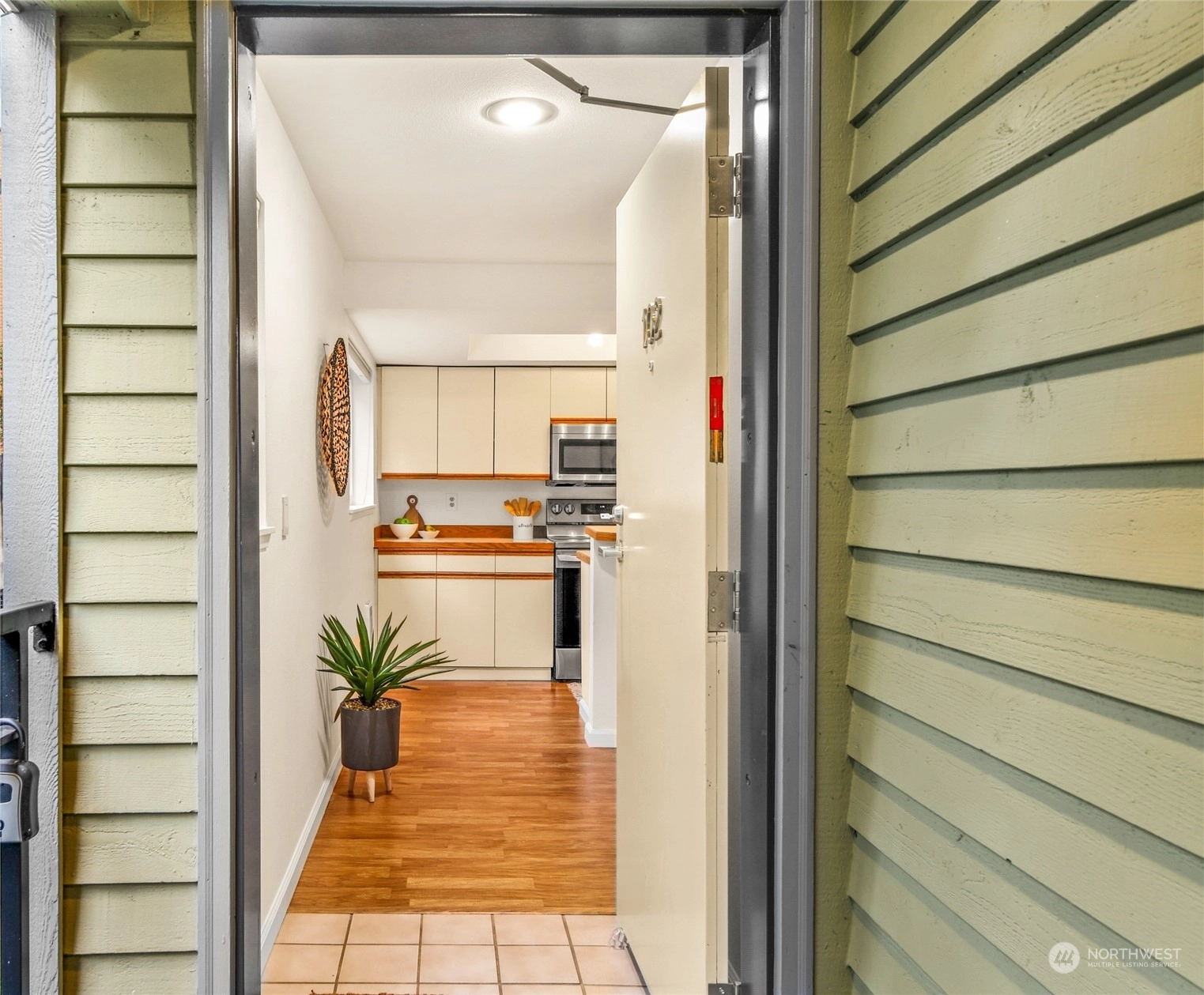 Ravenna Manor Condos For Sale at Ravenna Manor in Seattle, WA Wicklund