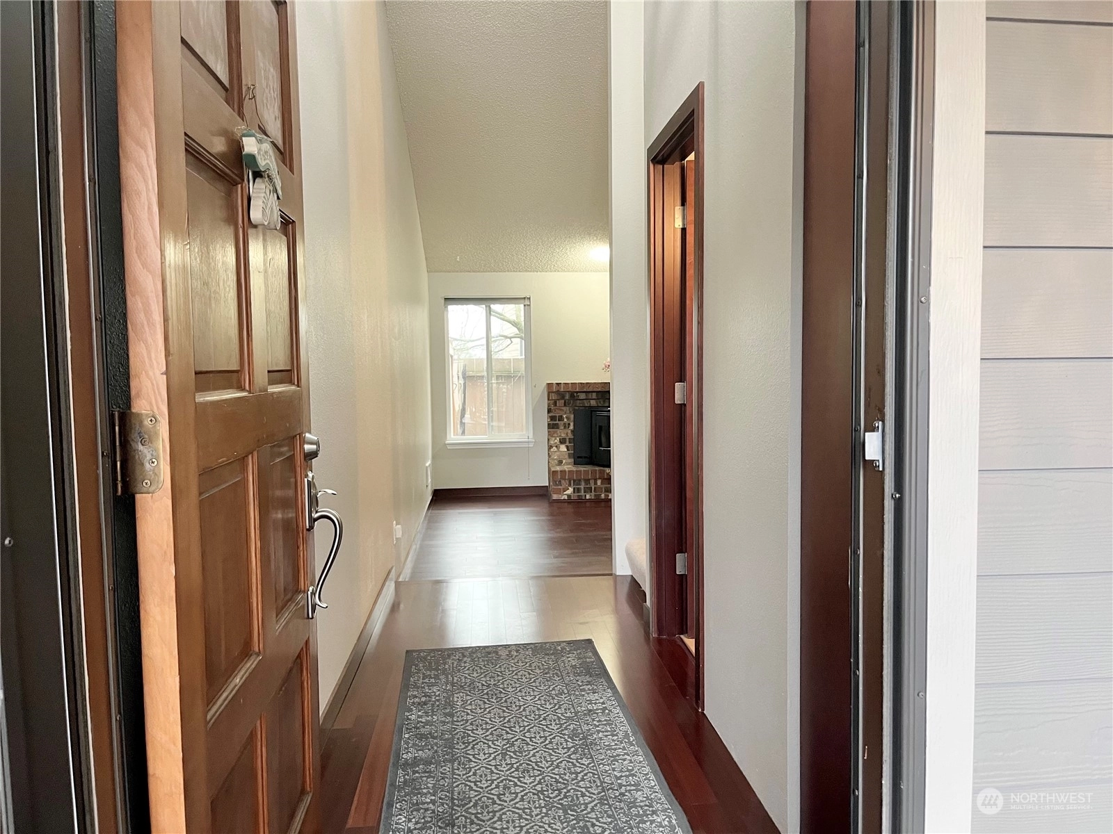 Mainhouse One Townhomes and Townhouses For Sale at Mainhouse One in