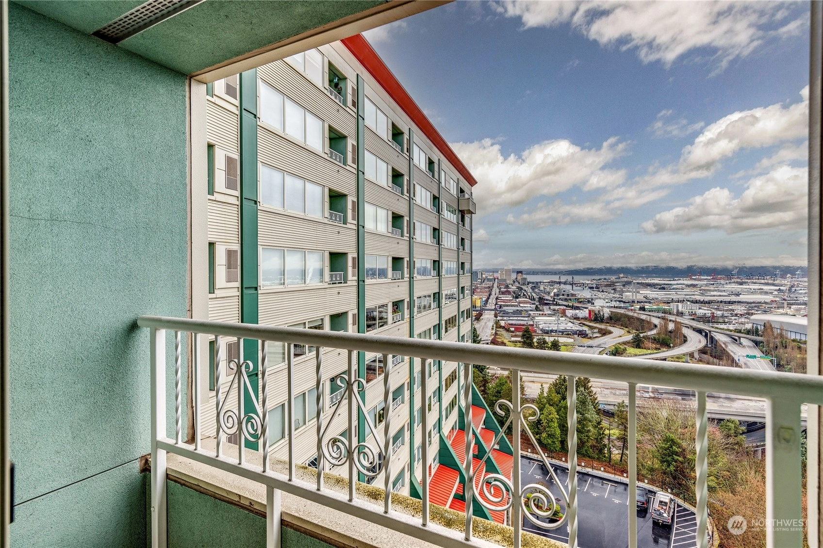 Pacific Towers Condos For Sale at Pacific Towers in WA Wicklund