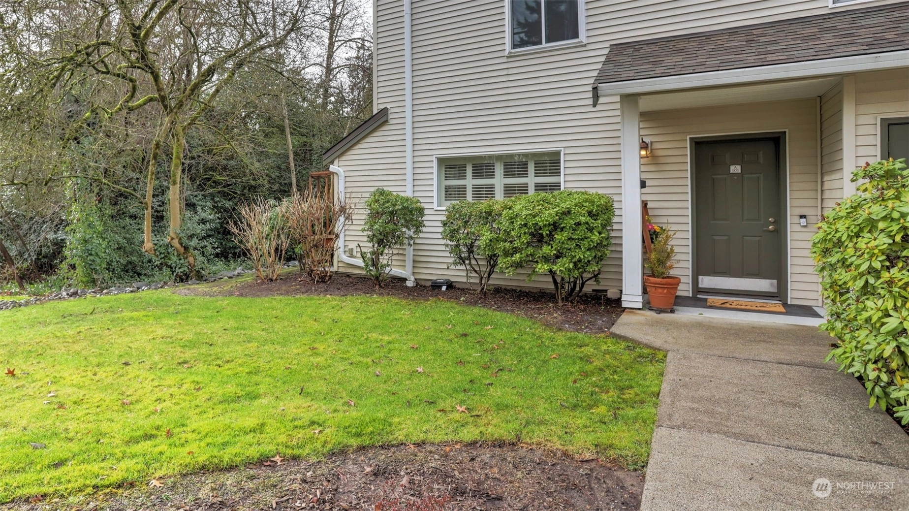 Villa Juanita Condos For Sale at Villa Juanita in Kirkland, WA Wicklund