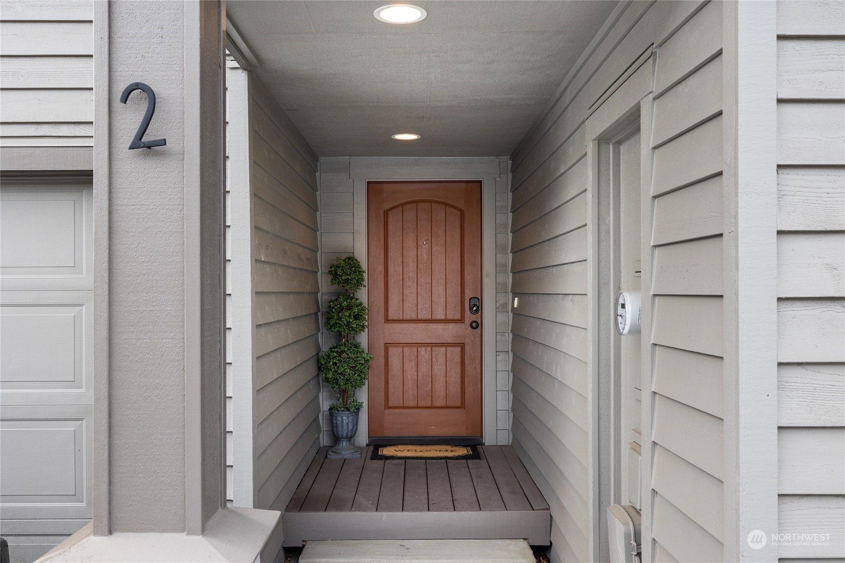 The Village ay Roslyn Ridge Condos For Sale at The Village ay Roslyn