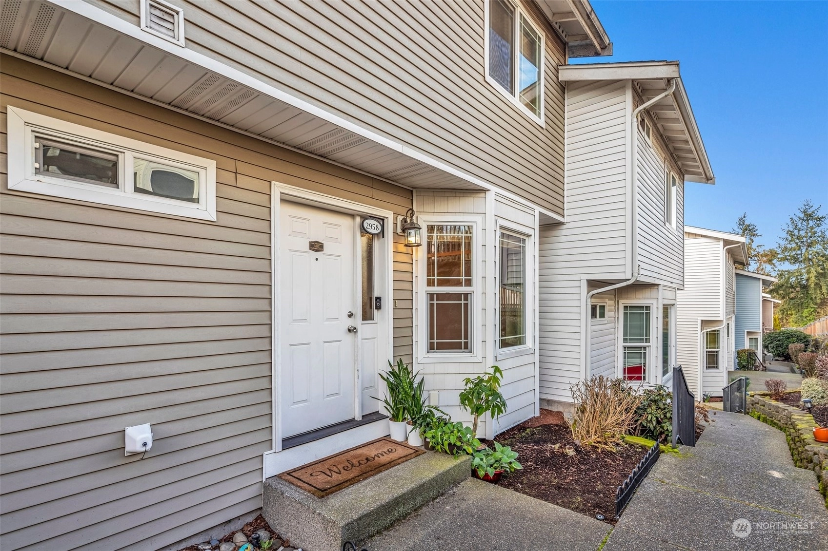 Huntington Hill Townhomes and Townhouses For Sale at Huntington Hill