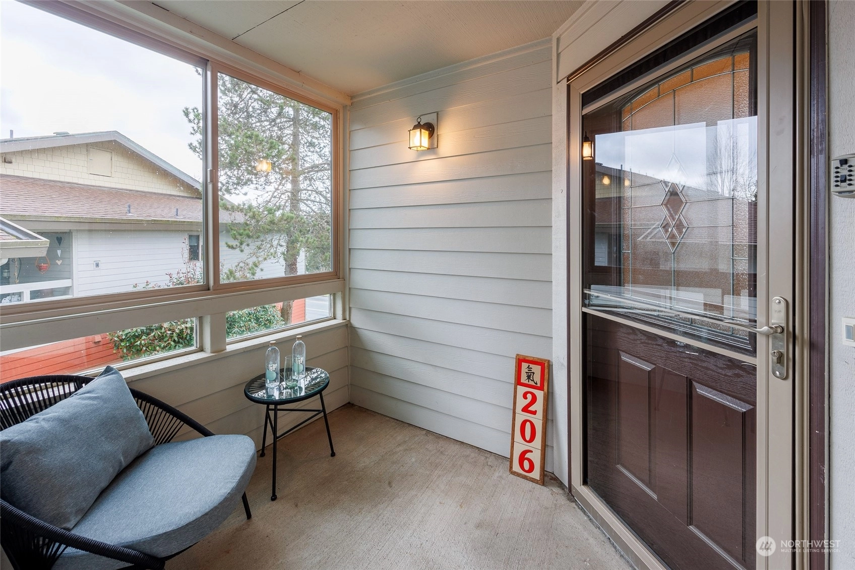 Lake Ballinger Estates Condos For Sale at Lake Ballinger Estates in Mountlake Terrace, WA