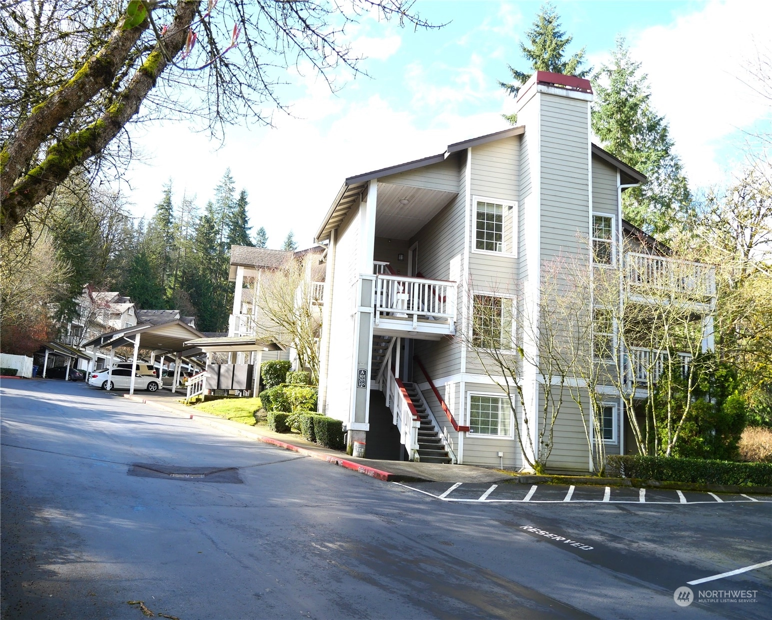 Sammamish Hills Condos For Sale at Sammamish Hills in Issaquah, WA Wicklund