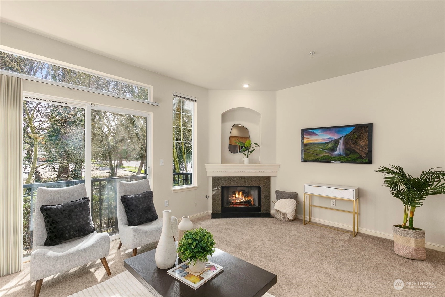 Lochshire Condos For Sale at Lochshire in Kirkland, WA Wicklund