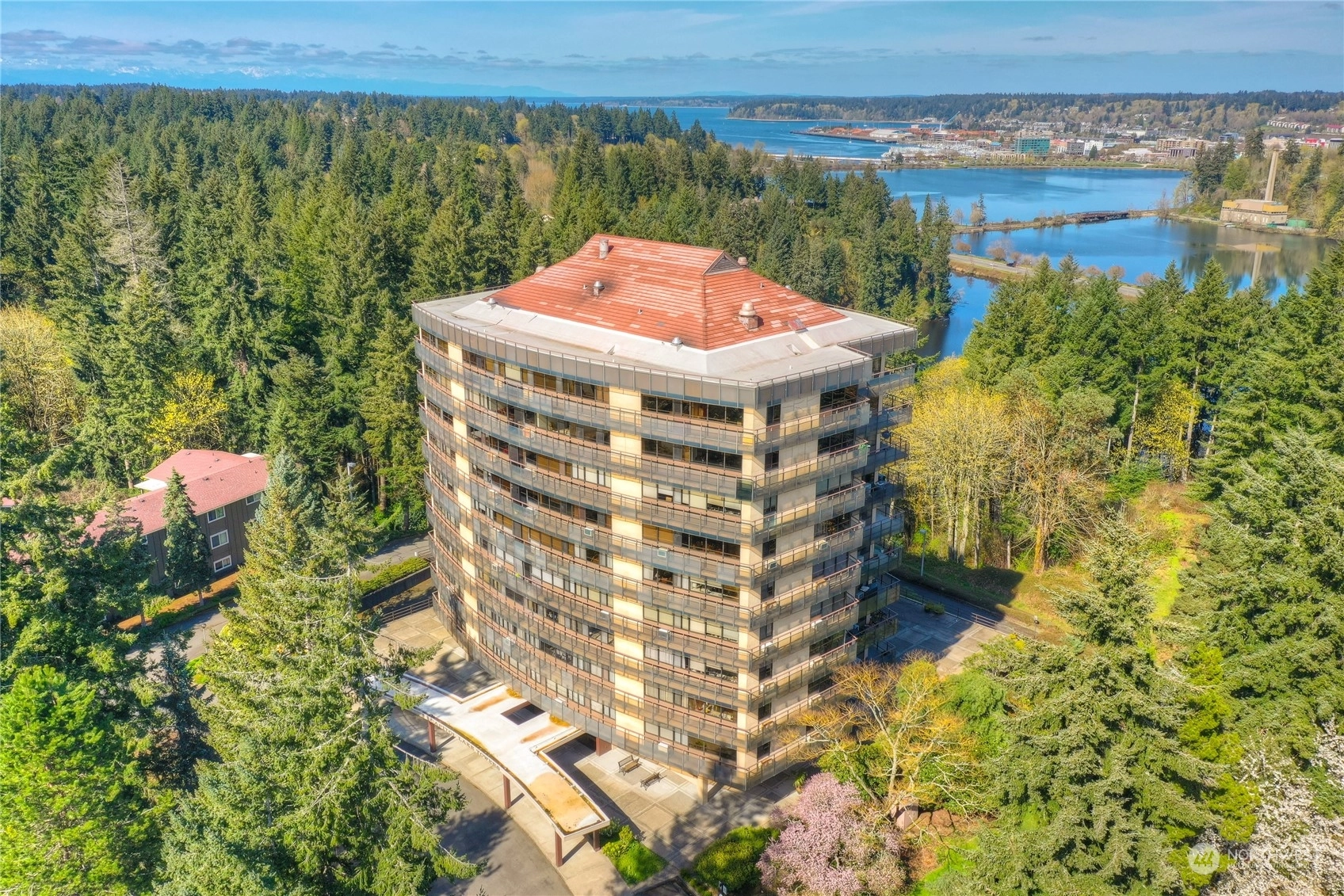 Capitol Lake Towers Condos For Sale at Capitol Lake Towers in Olympia