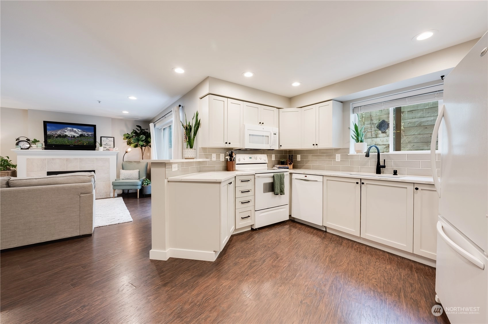 Overlook at Juanita Bay Condos For Sale at Overlook at Juanita Bay in Kirkland, WA Wicklund