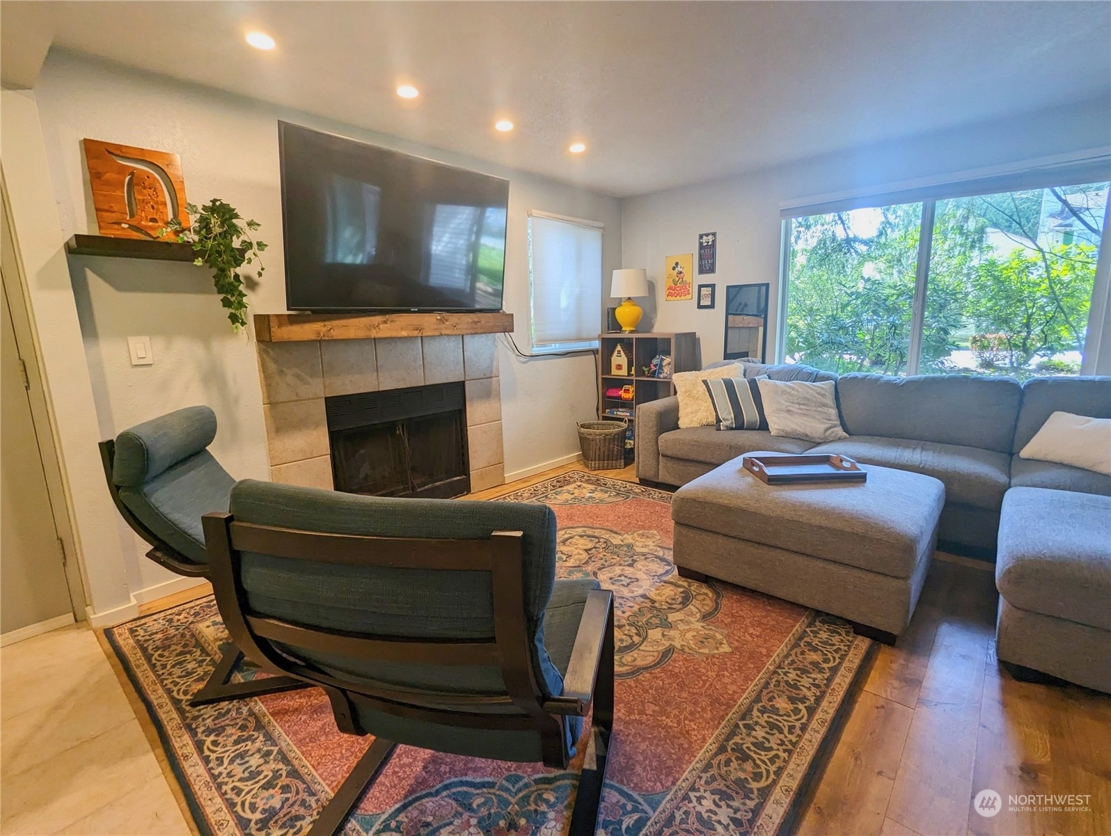 Cedarwood Park Condos For Sale at Cedarwood Park in Mountlake Terrace