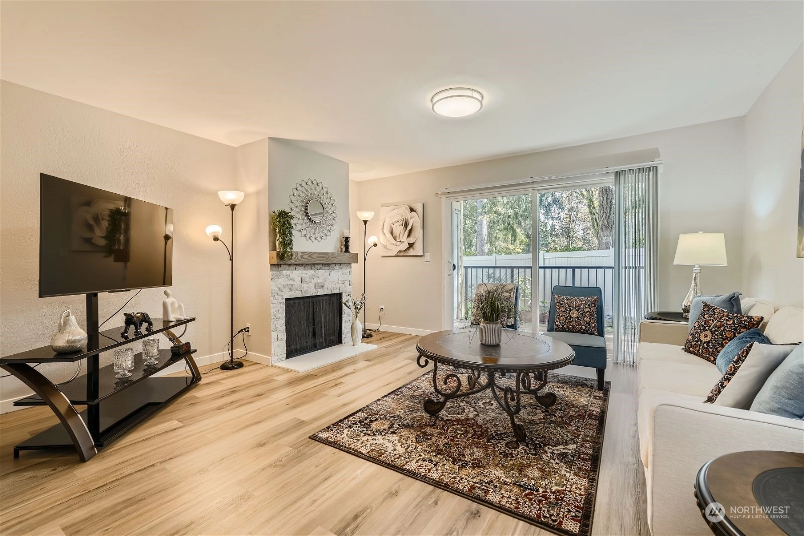 Wedgewood Condos For Sale at Wedgewood in Bellevue, WA Wicklund