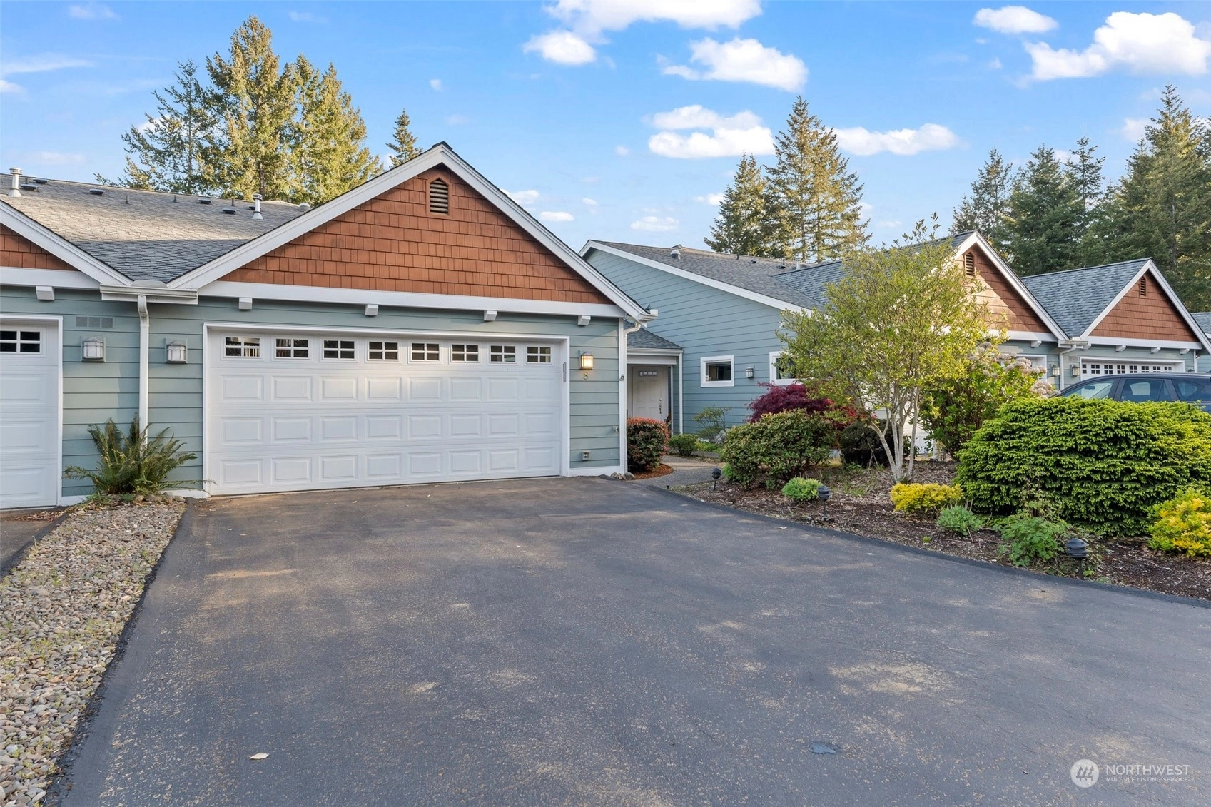 Lakeland Village Condos For Sale and Condo Buildings in Lakeland