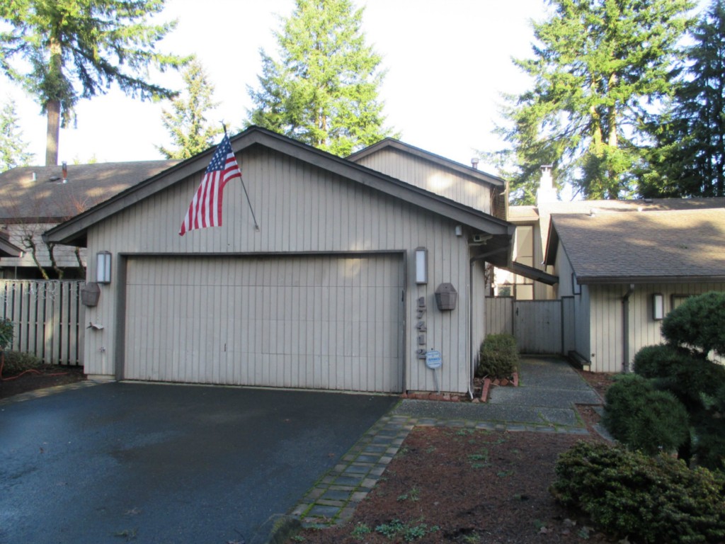 Fairway Village Condo, Renton, WA Condos For Sale