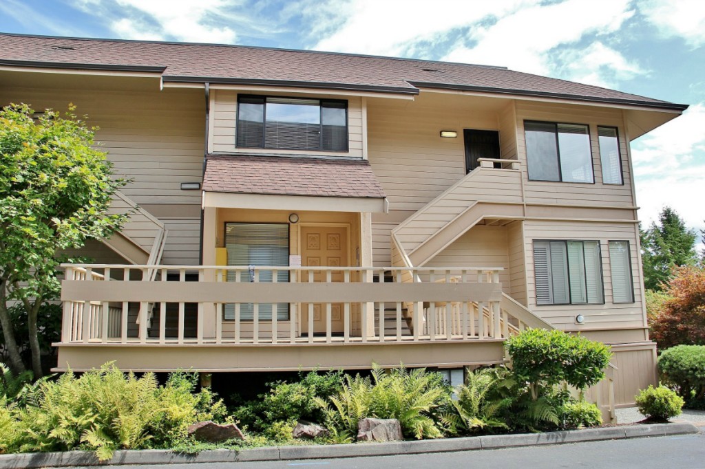 Huntington Park Condos For Sale at Huntington Park in Des Moines, WA