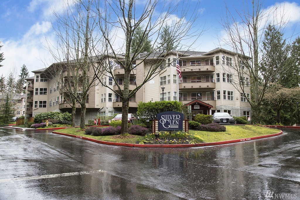 Condo Unit C104 at Silver Glen Bellevue Sold NWMLS 903209